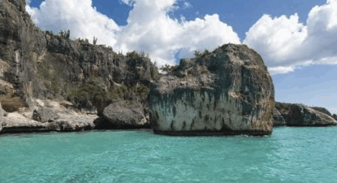 Bahía de Las Águilas