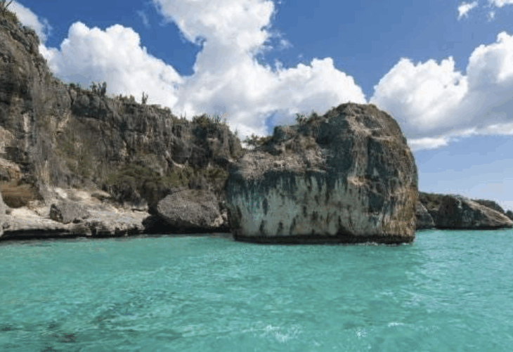 Bahía de Las Águilas