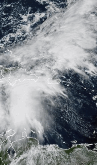 Tormenta Melissa se mueve a 4 kilómetros por hora; más lenta que una persona viajando en bicicleta