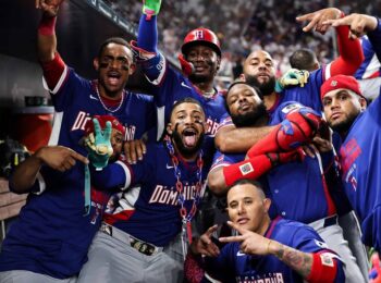 Dominicana somete a Venezuela y cierra invicta la fase de grupos en el Clásico Mundial